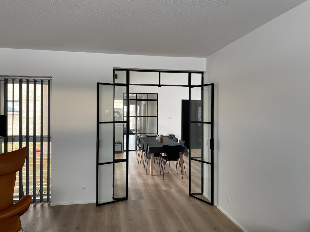 New yorker døre og dobbeltdør med overparti fra Innsteel