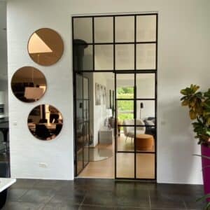 New yorkervæg med dør og overparti fra Innsteel