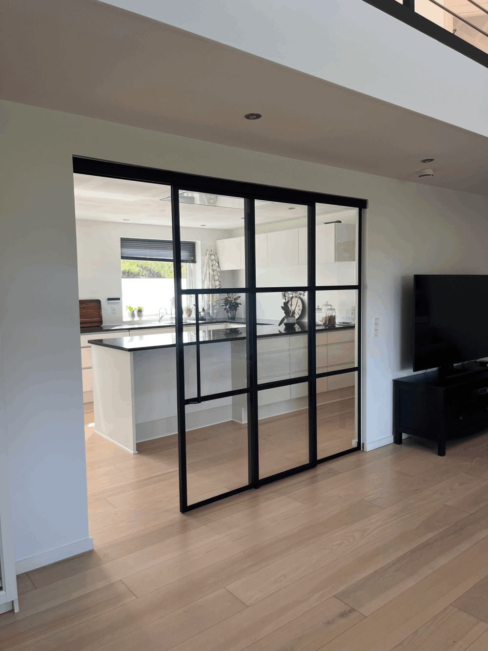 Skydedør i New Yorker stil. Perfekt afskærmning i smukt design